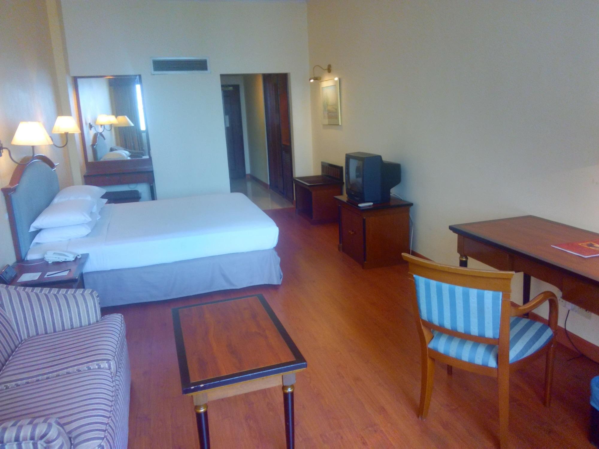 Dynasty Hotel Куала-Лумпур Экстерьер фото