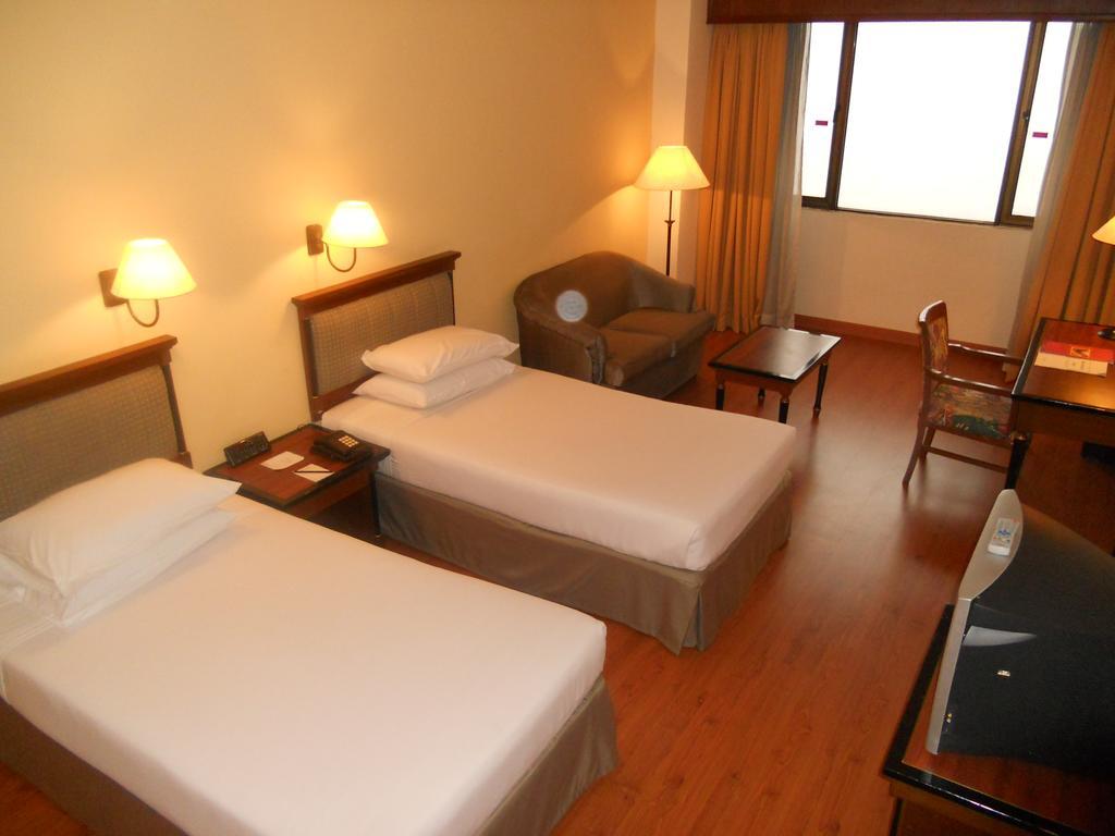 Dynasty Hotel Куала-Лумпур Экстерьер фото
